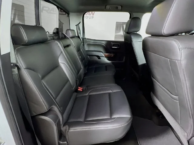 Used 2018 White GMC SLT image 41