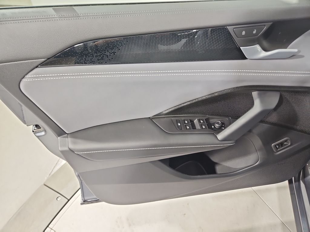 2026 Volkswagen Tiguan SE R-LINE BLACK - Photo 10