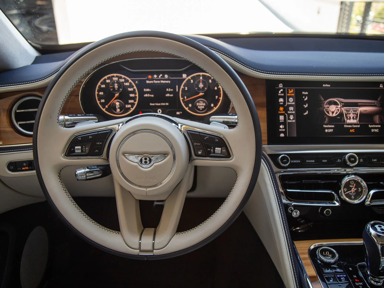 Used 2024 Blue Bentley Azure image 17