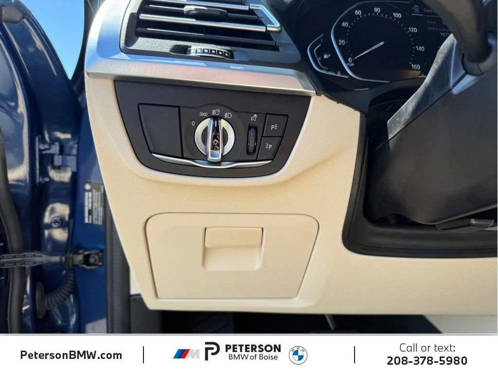 Used 2022 Blue BMW xDrive30i image 33