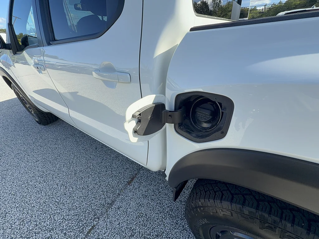 Used 2026 Glacier White Nissan PRO-4X image 26