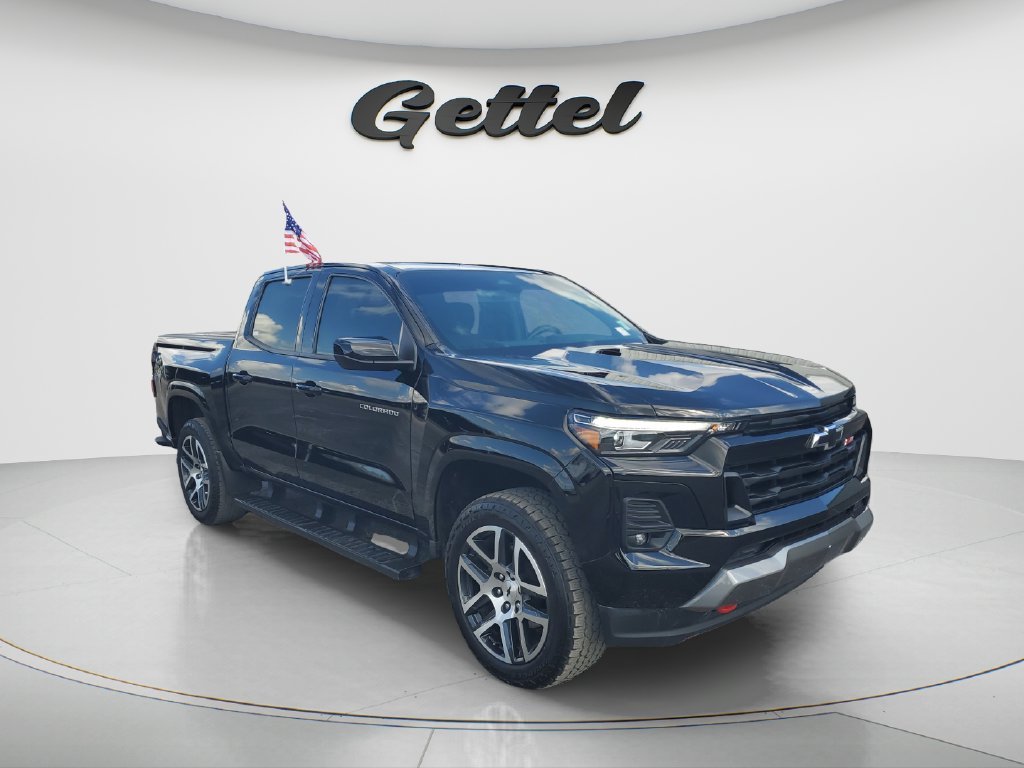 Used 2023 Black Chevrolet Z71 image 3