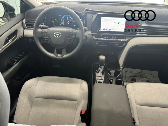 Used 2025 White Toyota LE image 27