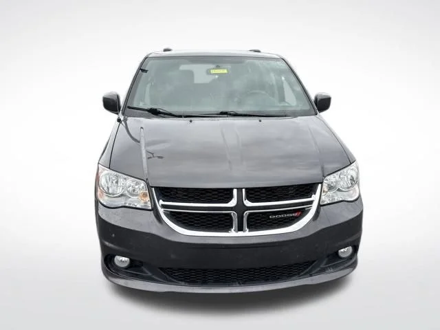 Used 2018 Gray Dodge SXT image 7