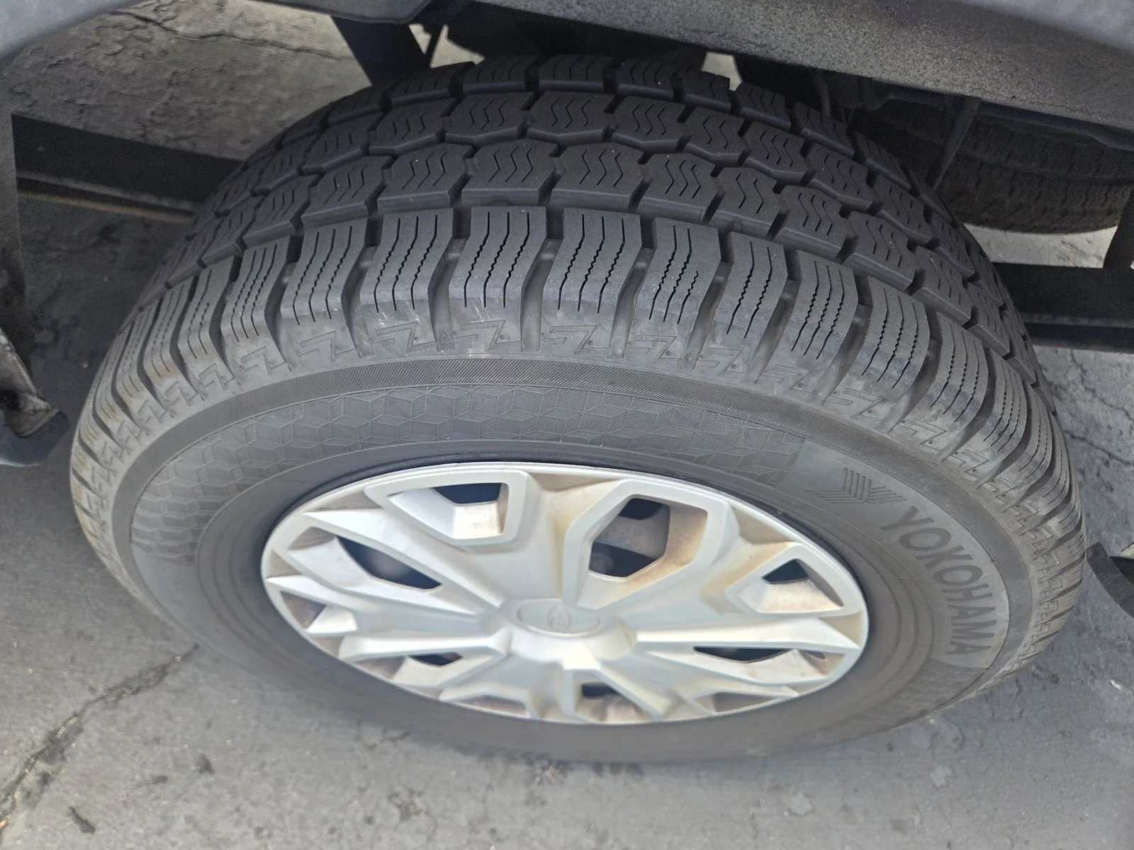 Used 2019 White Ford XLT image 16