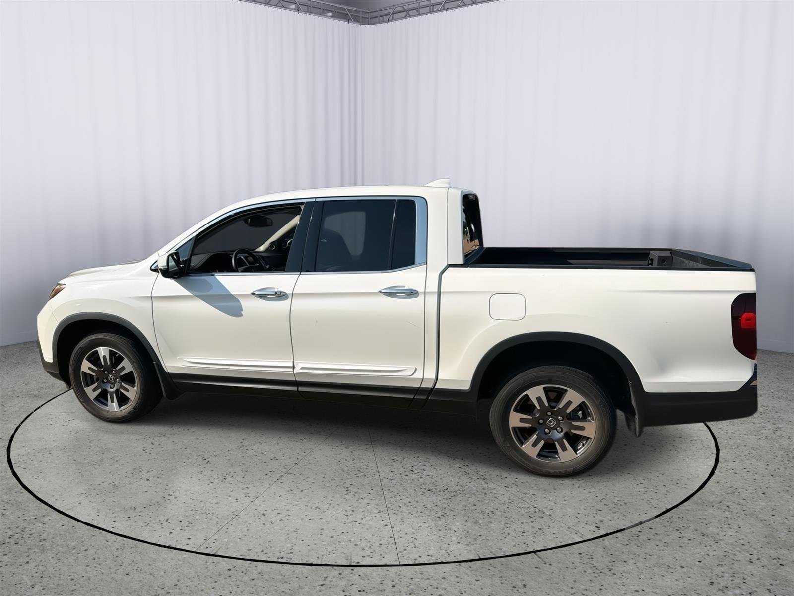 Used 2019 White Diamond Pearl Honda RTL-E image 4