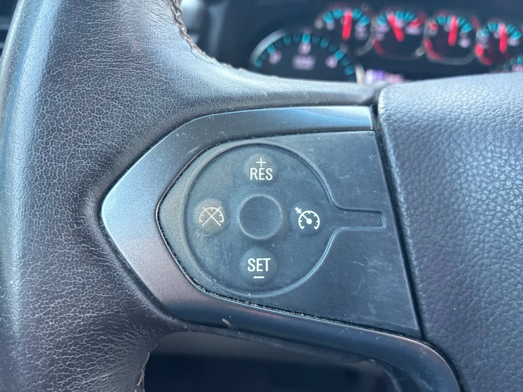 Used 2018 SUMMIT WHITE Chevrolet LS image 10