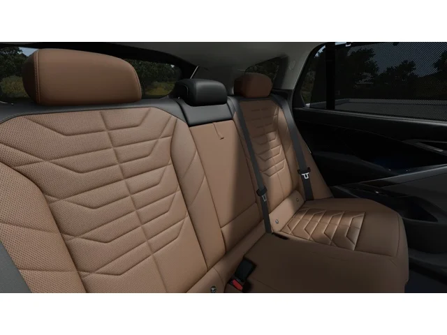 New 2027 Mineral White Metallic BMW  image 12