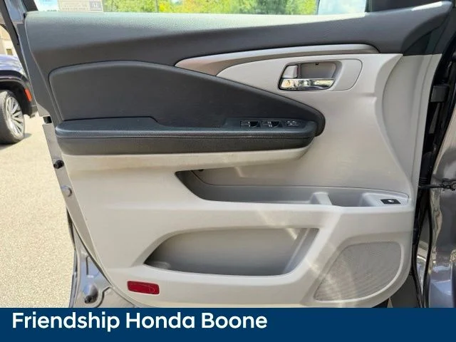 Used 2019 Gray Honda LX image 15