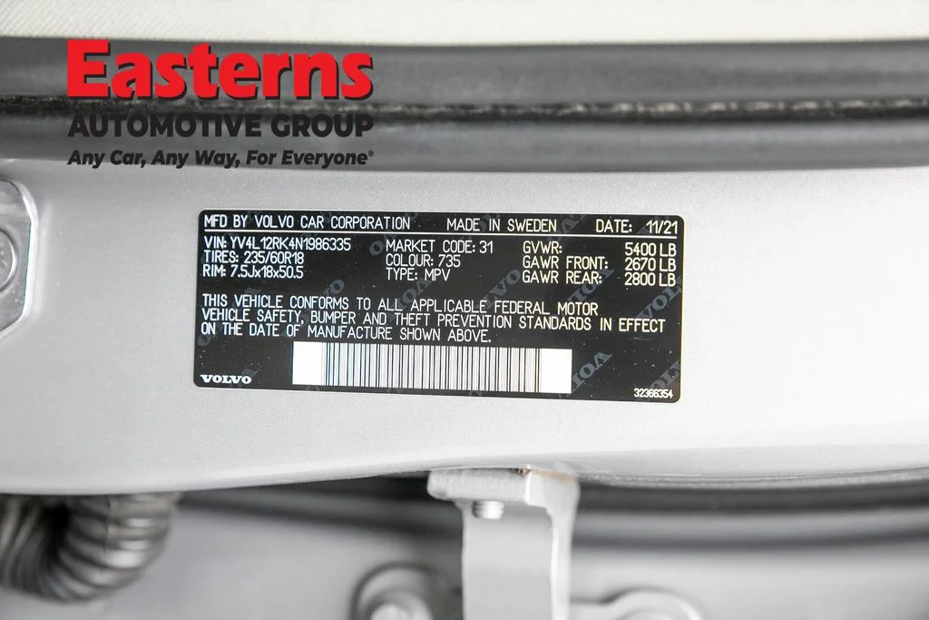 Used 2022 Gray Volvo B5 Momentum image 35