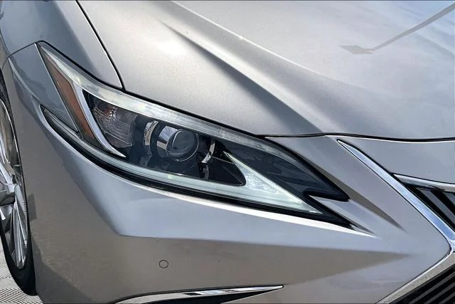 Used 2020 Silver Lexus 350 Luxury image 31