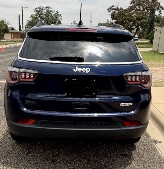 2018 Jeep Compass Latitude photo 2