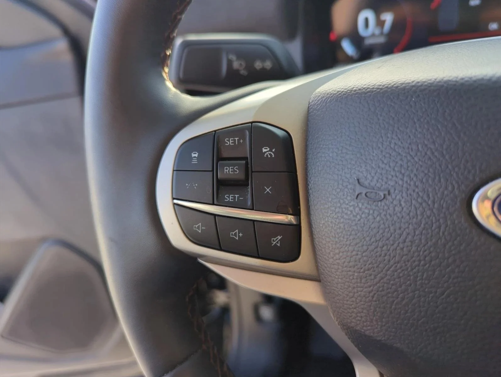 Used 2025 Agate Black Metallic Ford Active image 16