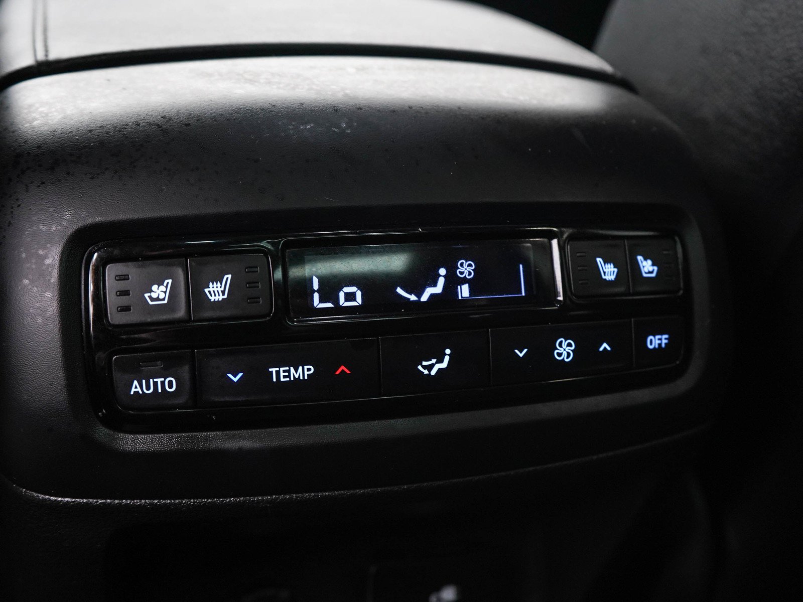2025 Hyundai Palisade Limited - Photo 18
