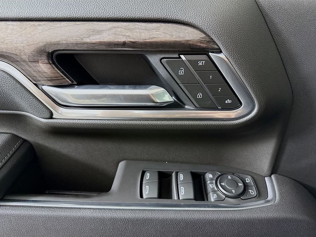 2025 Chevrolet Silverado 2500 HD LTZ - Photo 18