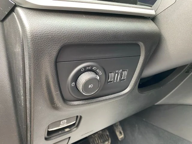 Used 2023 Red Jeep Limited image 22