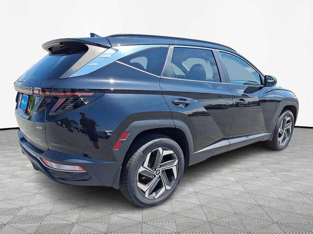 Used 2023 Black Hyundai SEL image 7