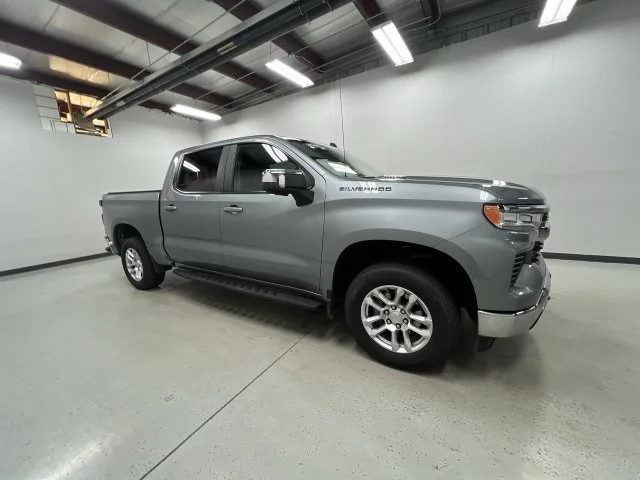 2025 Chevrolet Silverado 1500 LT - Photo 9