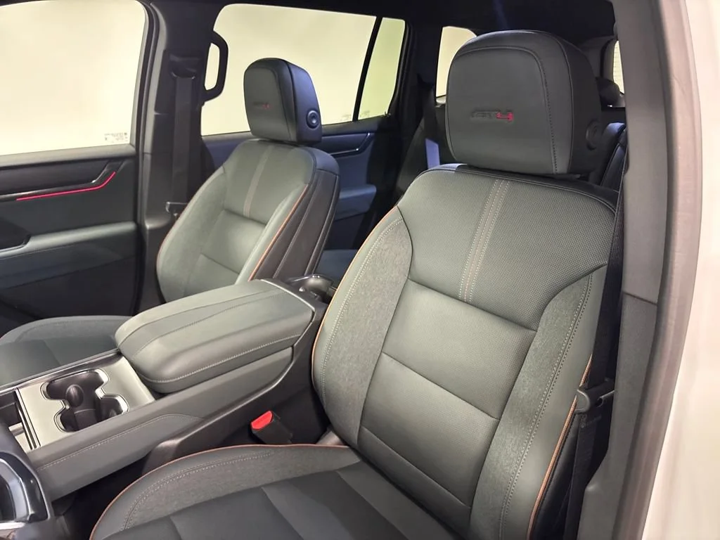2026 GMC Acadia AT4 - Photo 24