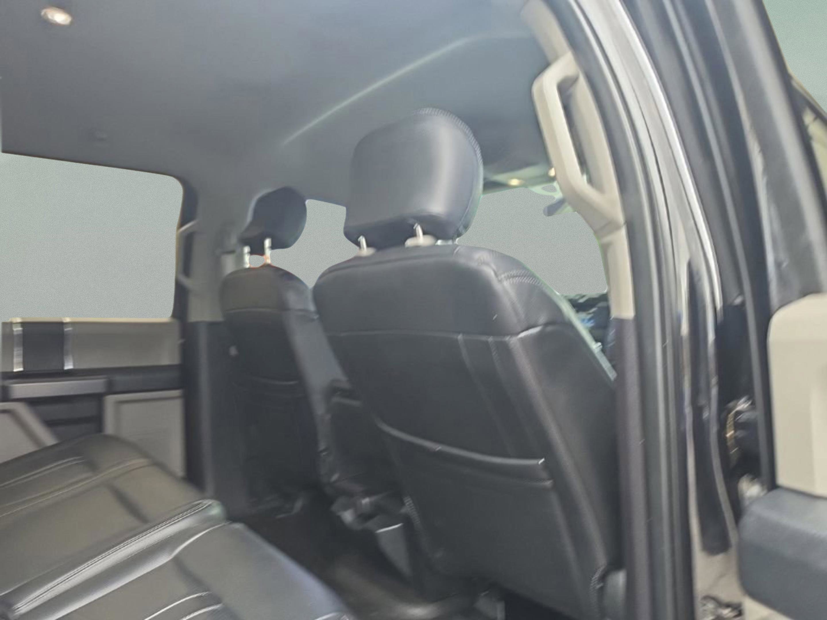 Used 2019 Black Ford XLT image 27