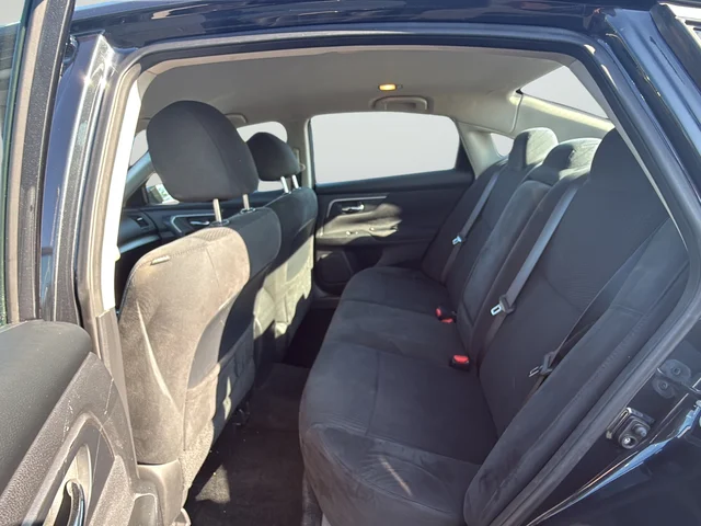 Used 2015 Blue Nissan 2.5 S image 27