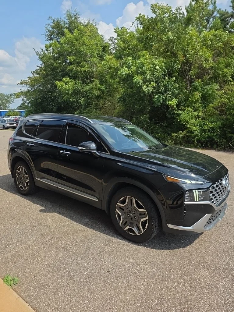 Used 2023 Black Hyundai Limited image 6