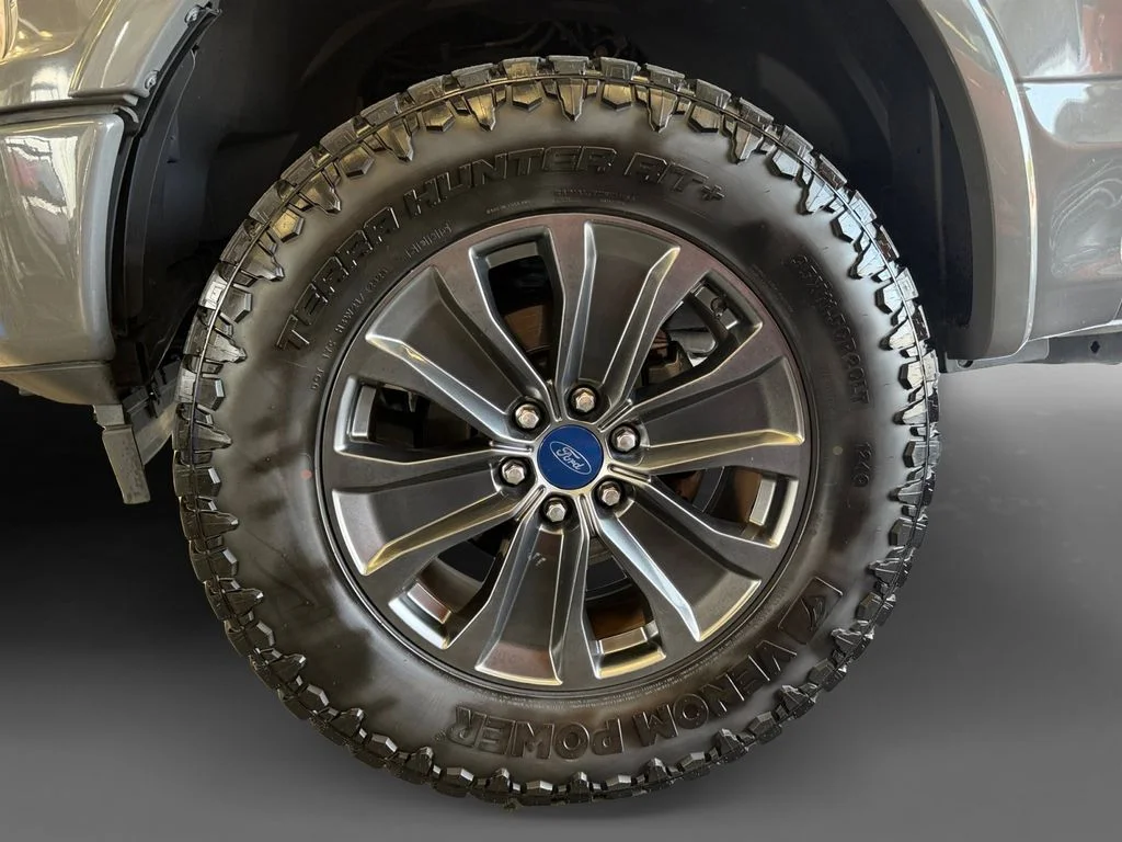 Used 2018  Ford XLT image 14