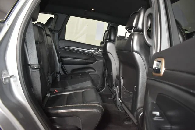 Used 2016 Silver Jeep Limited image 17