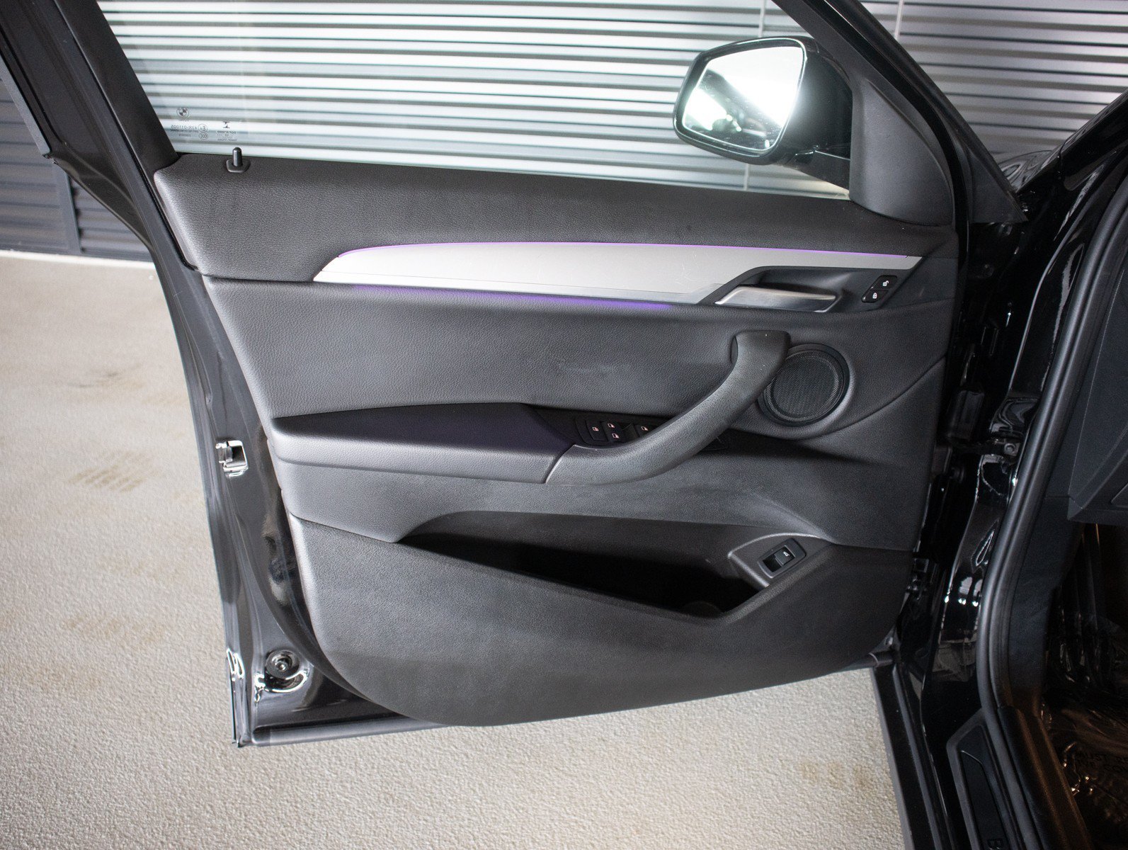 Used 2020 Jet Black BMW sDrive28i image 23