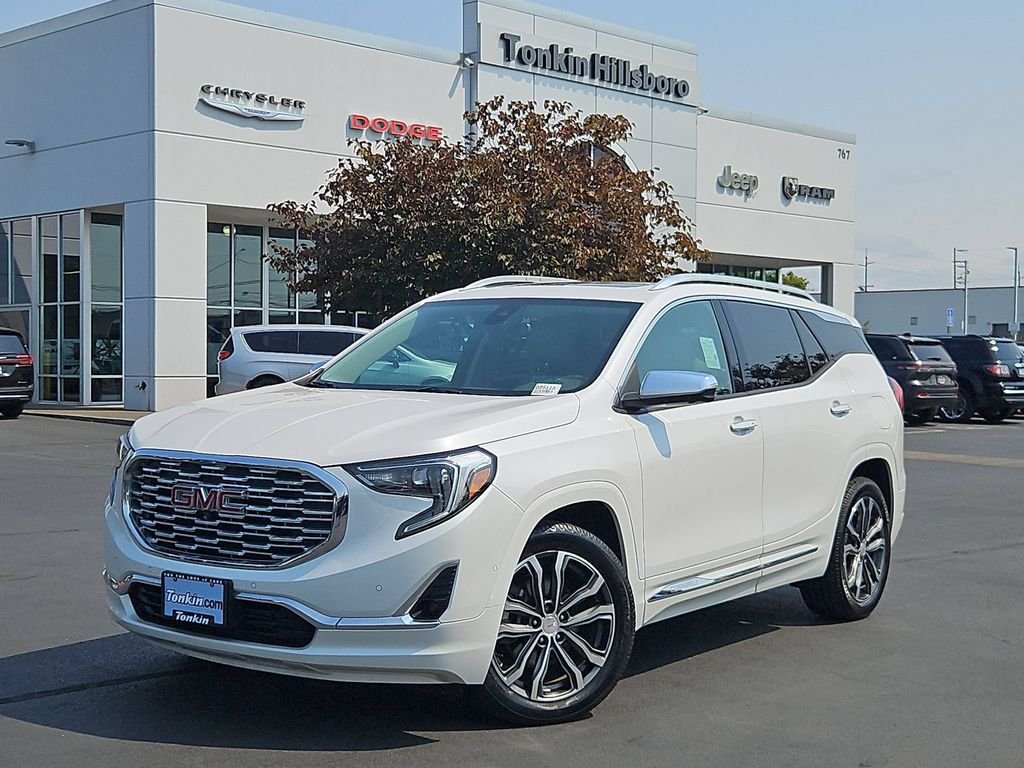 Used 2020 White Frost Tricoat GMC Denali image 2