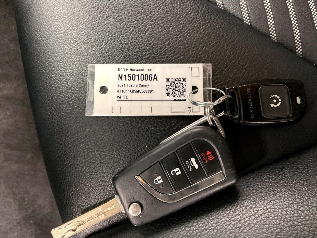 Used 2021 White Toyota SE image 30