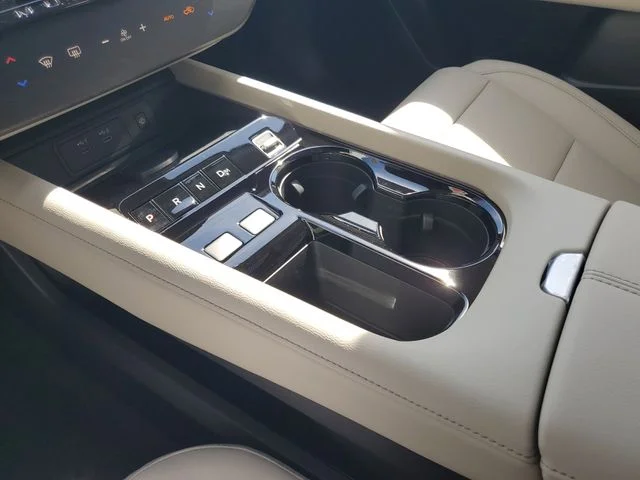 New 2026 White Nissan SL image 10