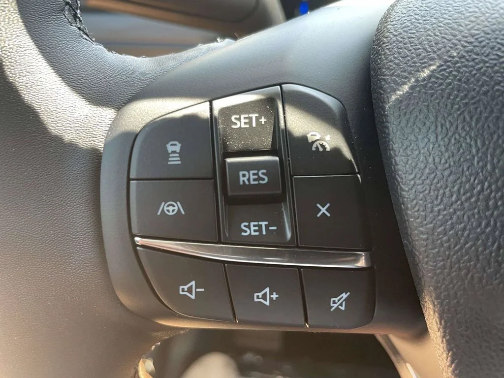 New 2026 Oxford White Ford Lariat image 23