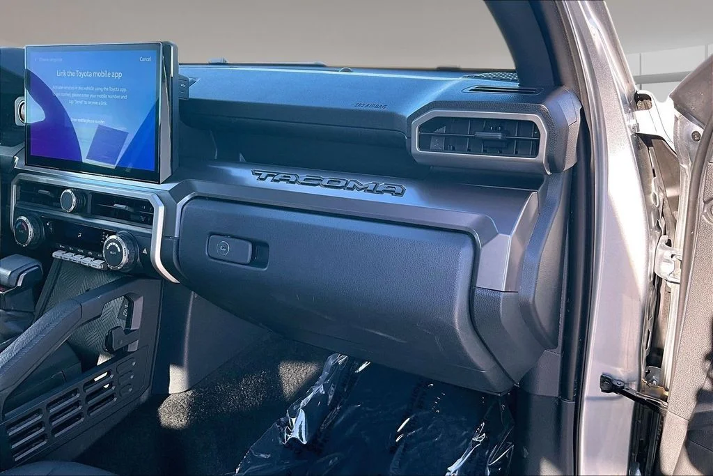 2024 Toyota Tacoma TRD Off Road - Photo 25