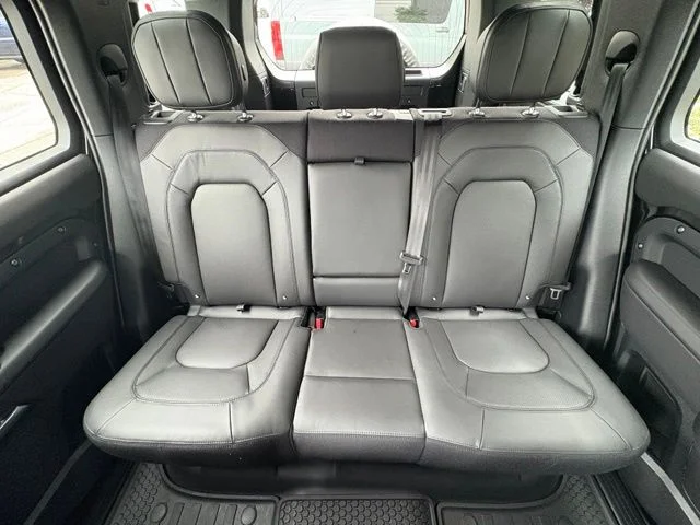 New 2026 Santorini Black Land Rover X image 41