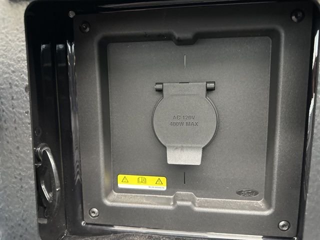 New 2026 Agate Black Metallic Ford XLT image 15