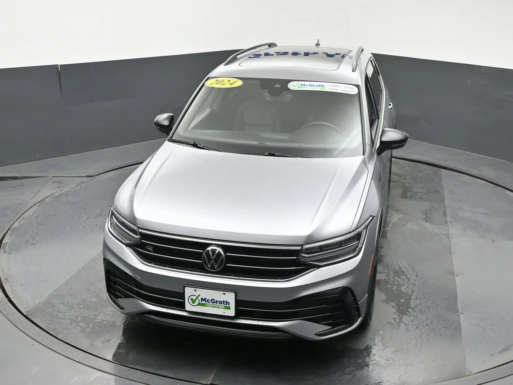 Used 2024 Silver Volkswagen 2.0T SE R-Line Black image 26