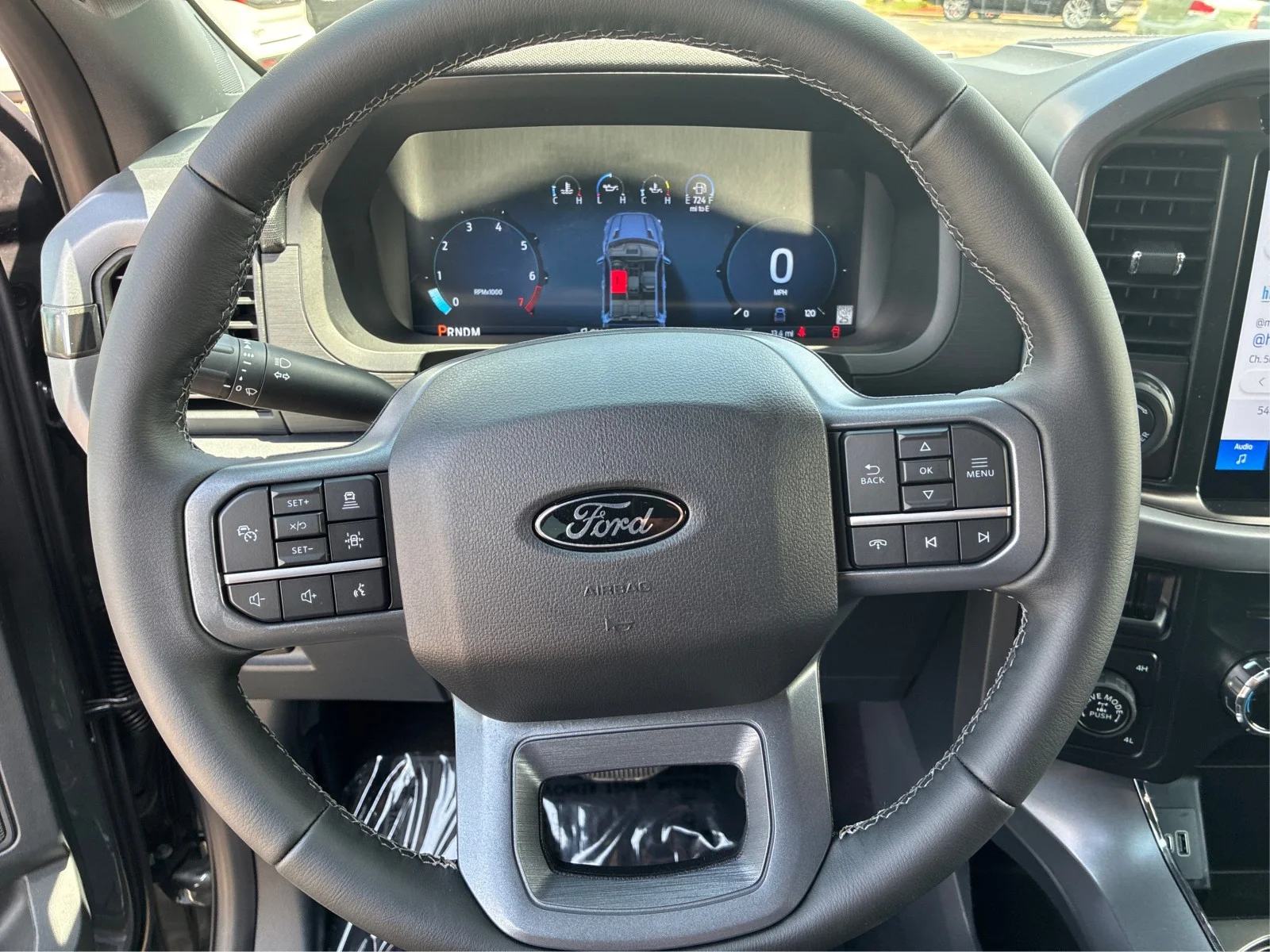 New 2026 Carbonized Gray Metallic Ford XLT image 15