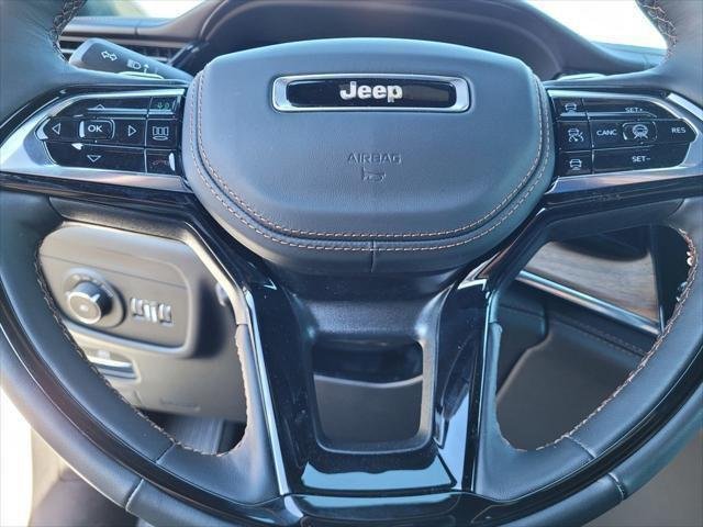 New 2026 Bright White Clear-Coat Exterior Paint Jeep Summit image 19