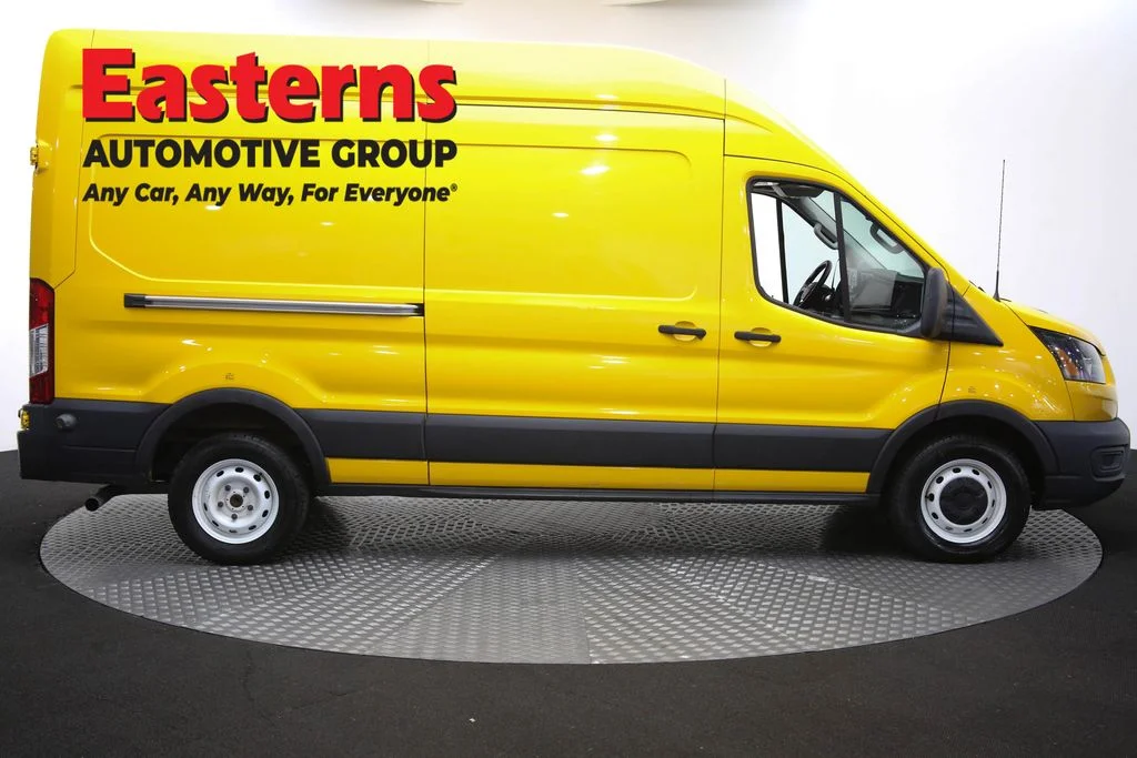 Used 2020 Yellow Ford Base image 43