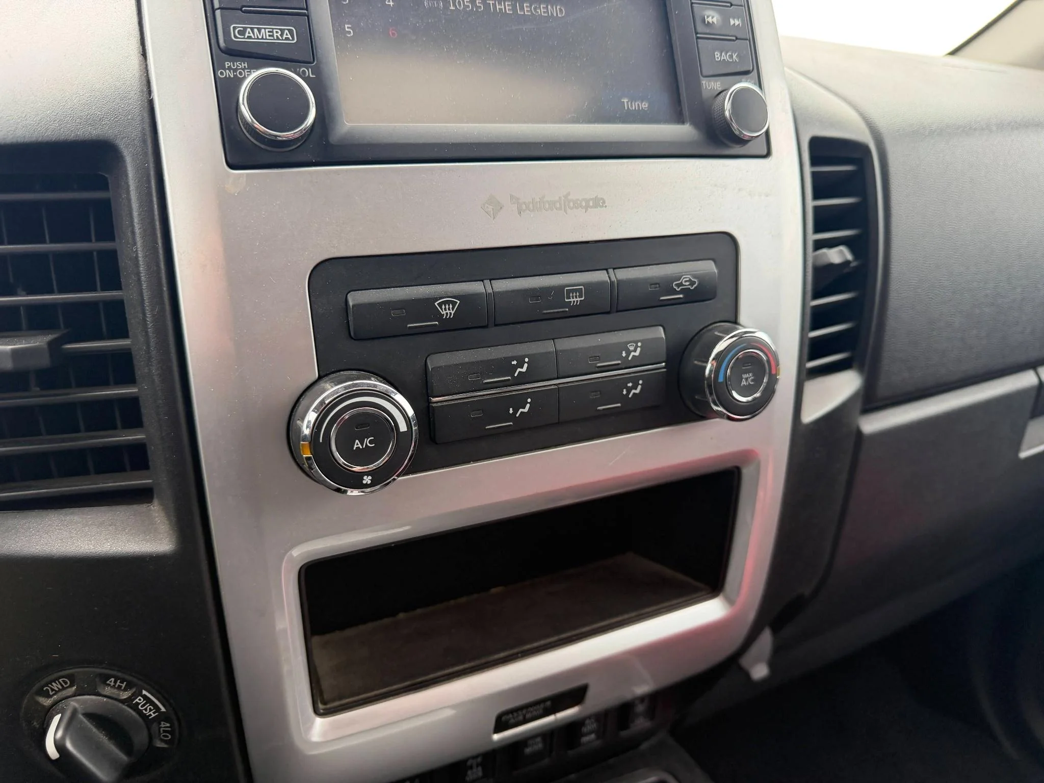 Used 2015 Cayenne Red Nissan PRO-4X image 6