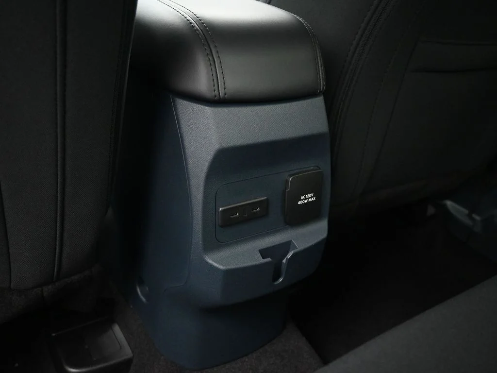 New 2025 Azure Gray Metallic Tri-Coat Ford XLT image 19
