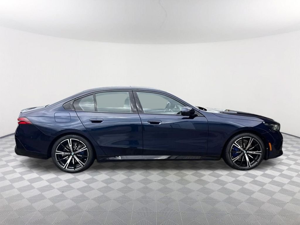New 2026 Tanzanite Blue II Metallic BMW 530i image 4