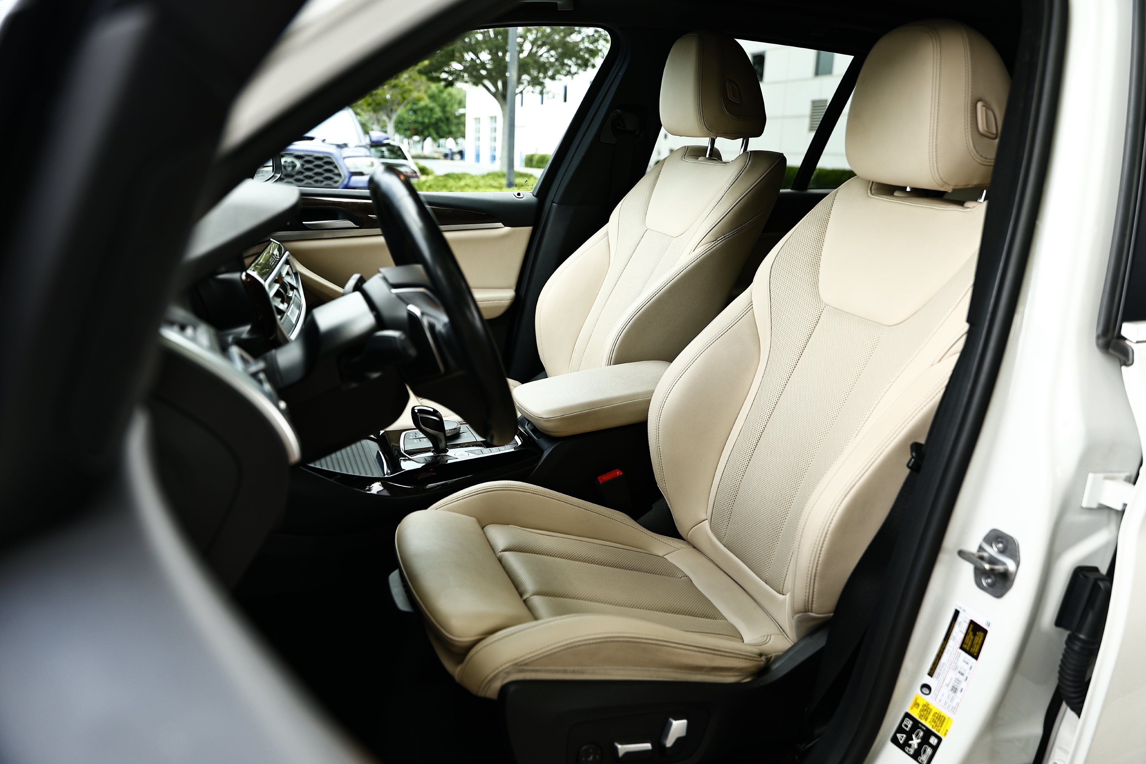 Used 2024 Alpine White BMW xDrive30i image 20