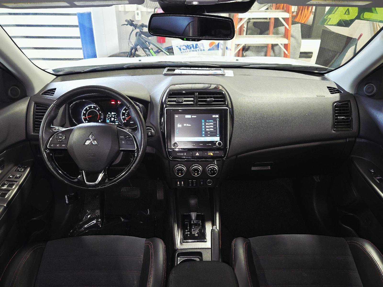 Used 2024 White Diamond Mitsubishi ES image 43
