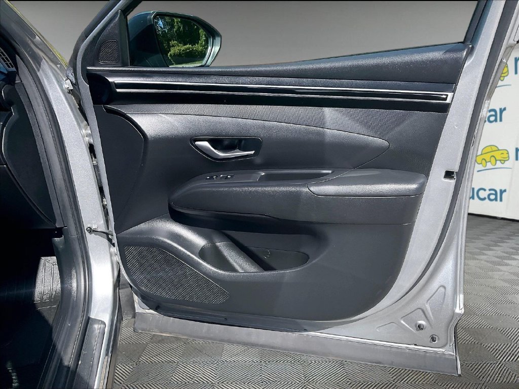 Used 2024 Silver Hyundai SE image 12