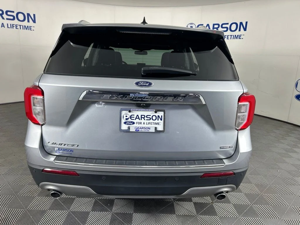 Used 2023 Silver Ford Limited image 6