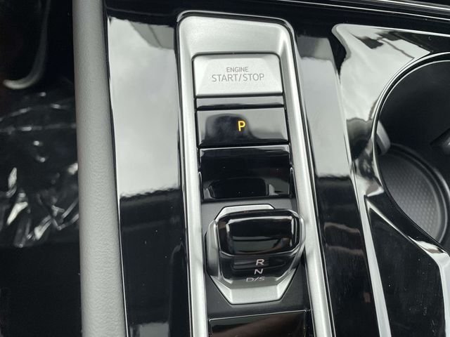 New 2026 Black Volkswagen 2.0T SE w/Technology image 19