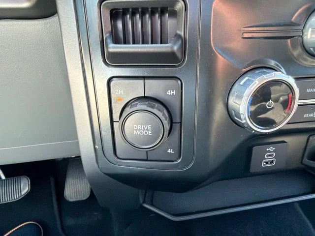 Used 2025 White Ford XLT image 25