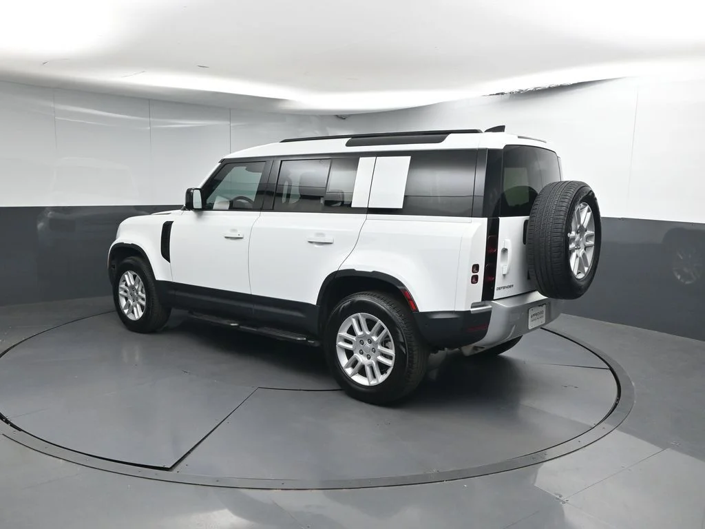 Certified Used 2025 White Land Rover S image 3